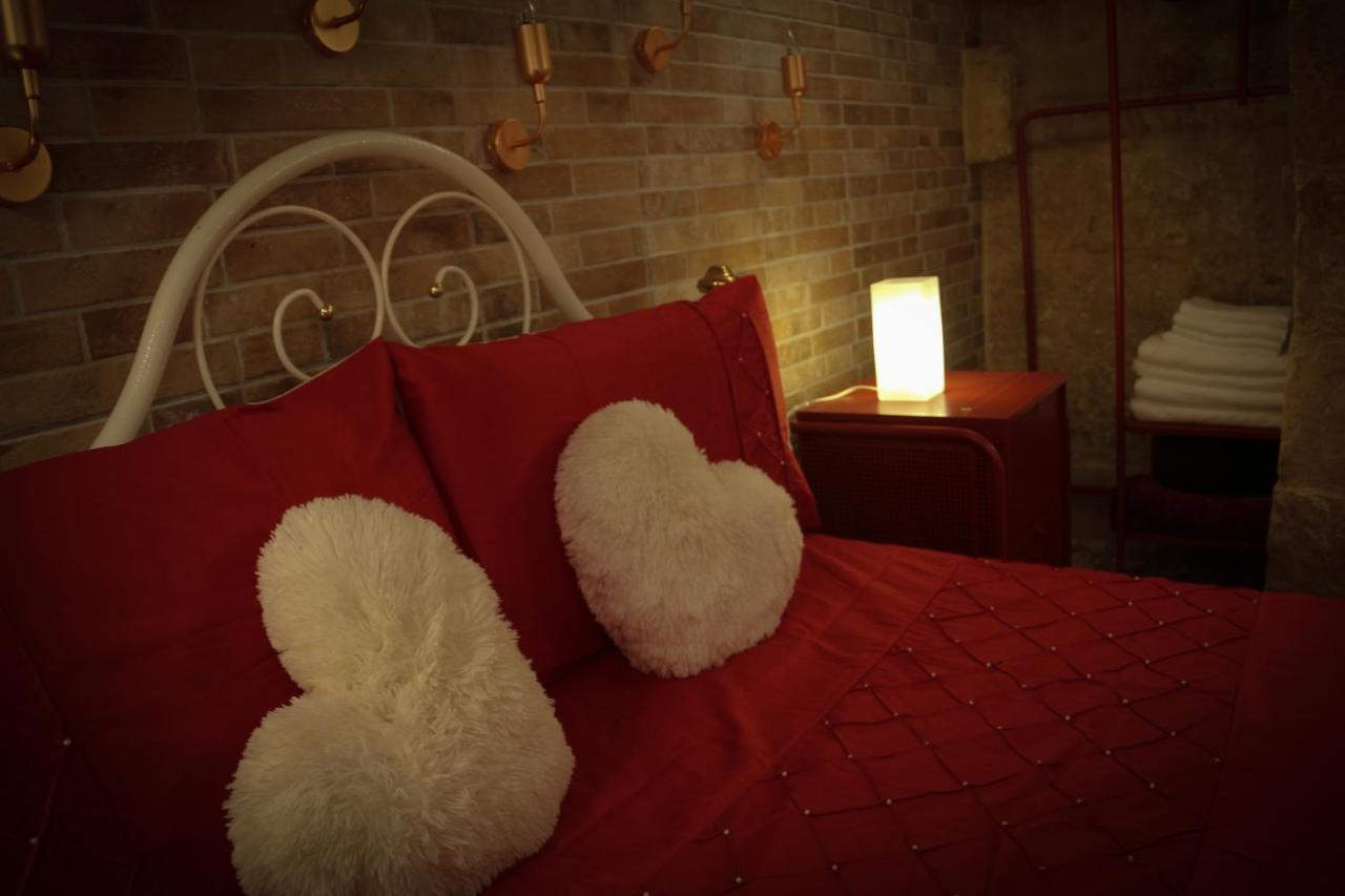 Malta'S Naughtiest Cabaret Apartment Il-Furjana Exterior photo